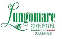 Logo vom Lungomare Bike Hotel in Cesenatico mit grünem Schriftzug und Fahrradfahrer